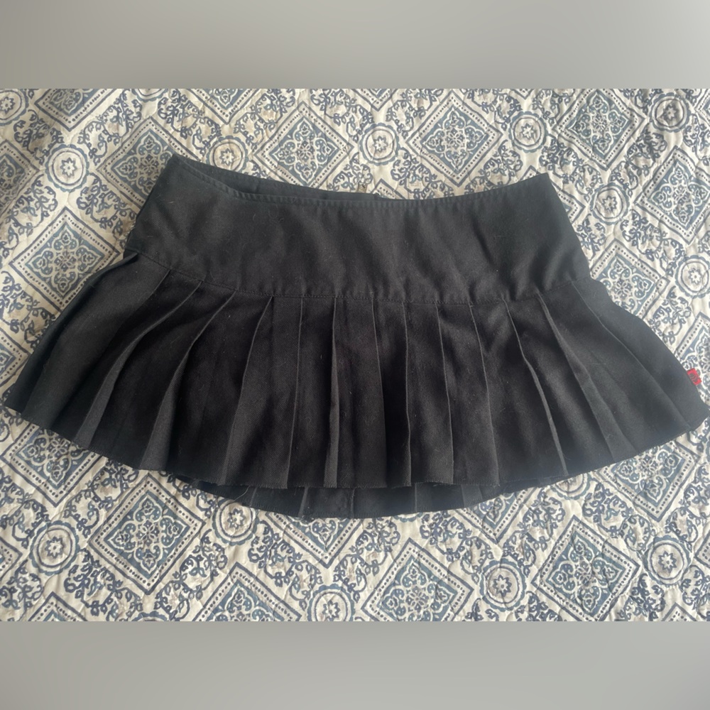 COPY - Pleated black mini skirt